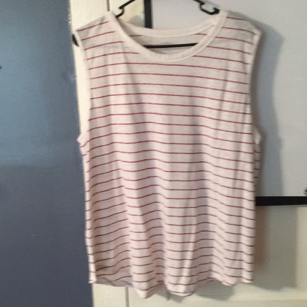 Women’s Sleeveless shirt